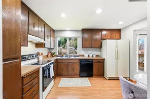 9926 59th Dr NE, Marysville, WA 98270 - Photo 8