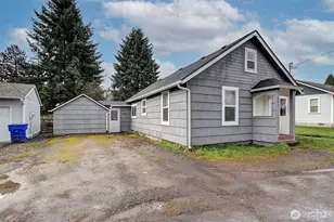 816 Coweeman Ln, Kelso, WA 98626 - Photo 2