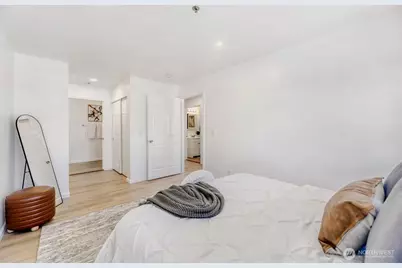 901 Marine View Drive #202, Everett, WA 98201 - Photo 18