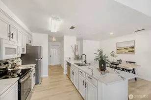 901 Marine View Dr, Everett, WA 98201 - Photo 12