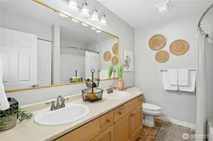 25025 SE Klahanie Blvd, Sammamish, WA 98029 - Photo 20