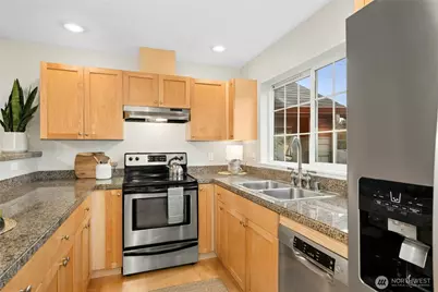 25025 SE Klahanie Boulevard #D302, Sammamish, WA 98029 - Photo 14