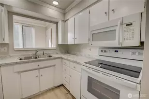 440 St Helens Ave, Tacoma, WA 98402 - Photo 8