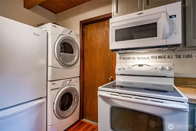 7082 Olympus Way, Glacier, WA 98244 - Photo 14