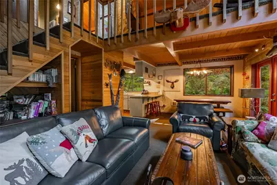7082 Olympus Way, Glacier, WA 98244 - Photo 8