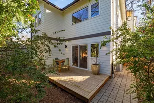 2110 N 43rd St, Seattle, WA 98103 - Photo 24