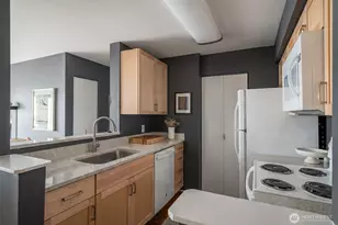 12303 Harbour Pointe Blvd, Mukilteo, WA 98275 - Photo 10