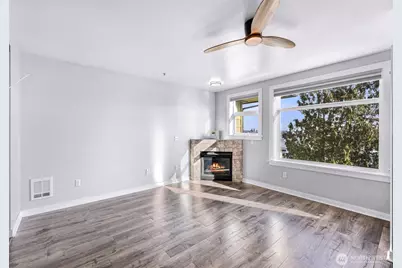 655 Crockett Street #B304, Seattle, WA 98109 - Photo 2