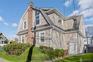 2403 N 44th St, Seattle, WA 98103 - Photo 2