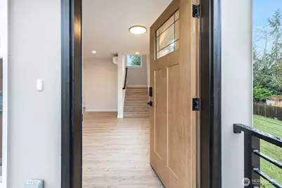 12531 25th Avenue NE #Unit B, Seattle, WA 98125 - Photo 6