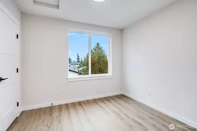 12531 25th Avenue NE #Unit B, Seattle, WA 98125 - Photo 26