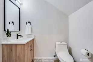 12531 25th Ave NE, Seattle, WA 98125 - Photo 14