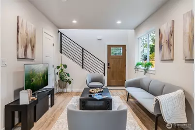 12531 25th Avenue NE #Unit C, Seattle, WA 98125 - Photo 8