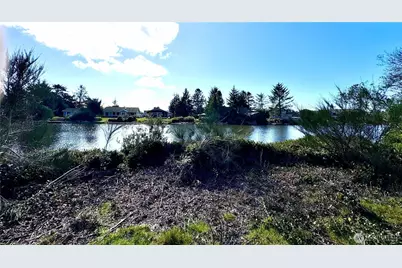 937 Mount Olympus Avenue SE #A, Ocean Shores, WA 98569 - Photo 4