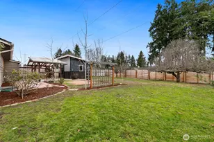 906 Redmond Ave NE, Renton, WA 98056 - Photo 22