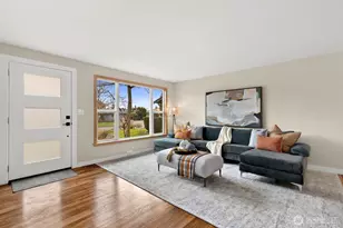 906 Redmond Ave NE, Renton, WA 98056 - Photo 2