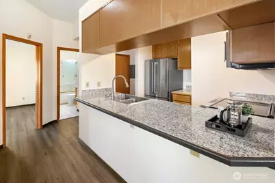 1707 NW 59th Street #302, Seattle, WA 98107 - Photo 10