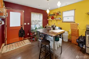 8707 Meridian Ave N, Seattle, WA 98103 - Photo 16