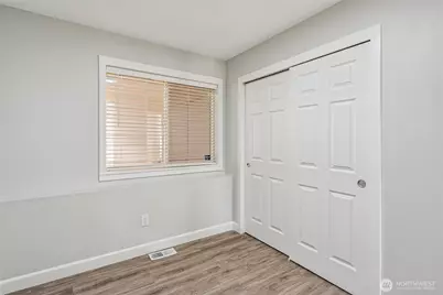 19306 8th Avenue W, Lynnwood, WA 98036 - Photo 16