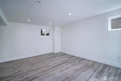 10633 21st Avenue SW, Seattle, WA 98146 - Photo 24