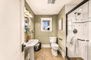 2333 Federal Ave E, Seattle, WA 98102 - Photo 24