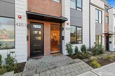 4203 SW Raymond Street, Seattle, WA 98136 - Photo 2
