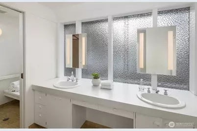 7640 NE 32nd Street, Medina, WA 98039 - Photo 22