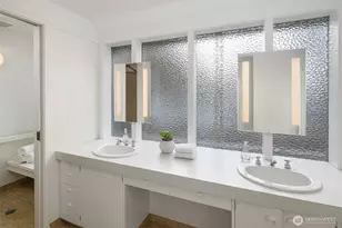 7640 NE 32nd St, Medina, WA 98039 - Photo 22