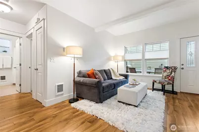 5907 40th Avenue SW #B, Seattle, WA 98136 - Photo 4