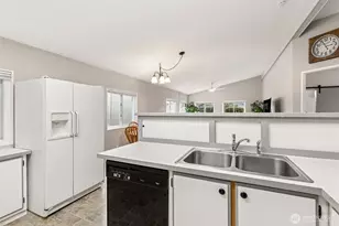 716 Dennis St SE, Olympia, WA 98501 - Photo 4