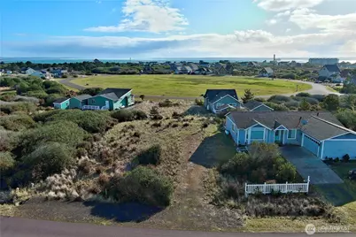 437 N Bel Air Loop, Ocean Shores, WA 98569 - Photo 4