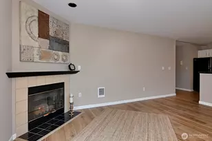 2117 N 107th St, Seattle, WA 98133 - Photo 4