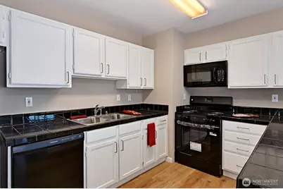 2117 N 107th Street #201, Seattle, WA 98133 - Photo 10