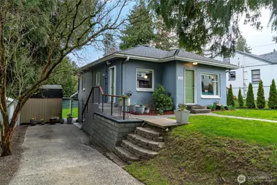 10026 4th Avenue SW, Seattle, WA 98146 - Photo 2
