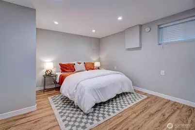 10026 4th Avenue SW, Seattle, WA 98146 - Photo 16