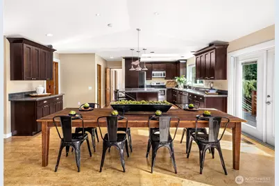 6920 70th Street SE, Snohomish, WA 98290 - Photo 8