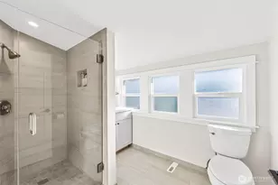 1816 Day Island Blvd W, University Place, WA 98466 - Photo 20