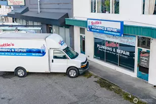 40 NE Midway Blvd, Oak Harbor, WA 98277 - Photo 1