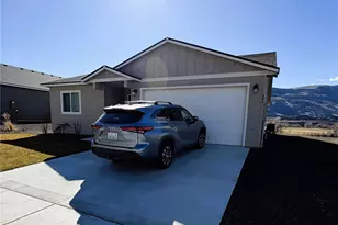 486 Hammond Ln, Rock Island, WA 98850 - Photo 2