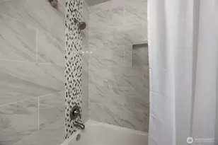 10210 NE 23rd St, Bellevue, WA 98004 - Photo 28