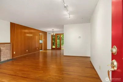 10210 NE 23rd Street, Bellevue, WA 98004 - Photo 16