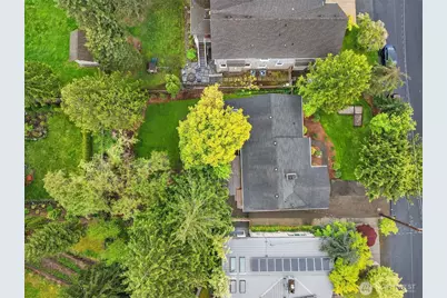 10210 NE 23rd Street, Bellevue, WA 98004 - Photo 2