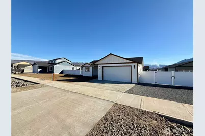 64 Juanita Way, Malaga, WA 98828 - Photo 4