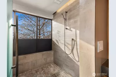 7703 W Mercer Way, Mercer Island, WA 98040 - Photo 22