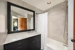 7703 W Mercer Way, Mercer Island, WA 98040 - Photo 28