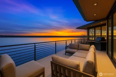 7703 W Mercer Way, Mercer Island, WA 98040 - Photo 1