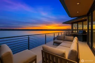 7703 W Mercer Way, Mercer Island, WA 98040 - Photo 1