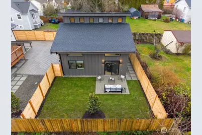 11740 Phinney Avenue N, Seattle, WA 98133 - Photo 30