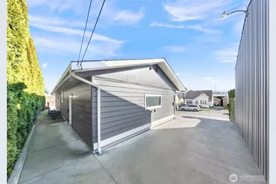 911 Virginia Street, Bellingham, WA 98225 - Photo 32