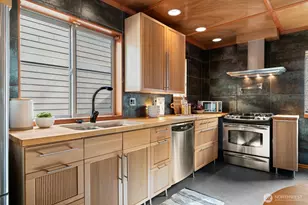 2005 NW 59th St, Seattle, WA 98107 - Photo 12